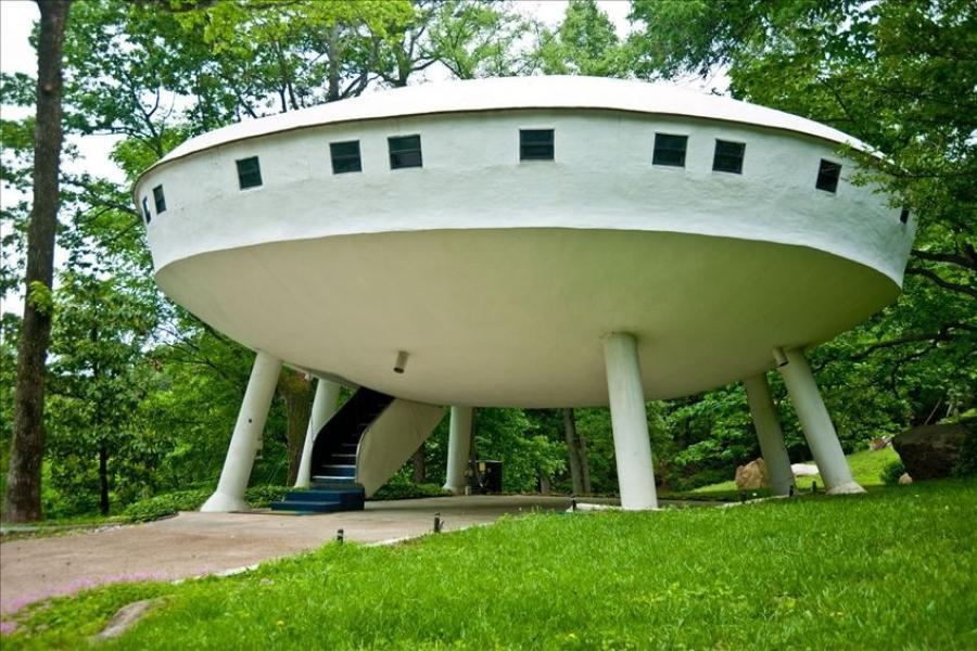 space ship house