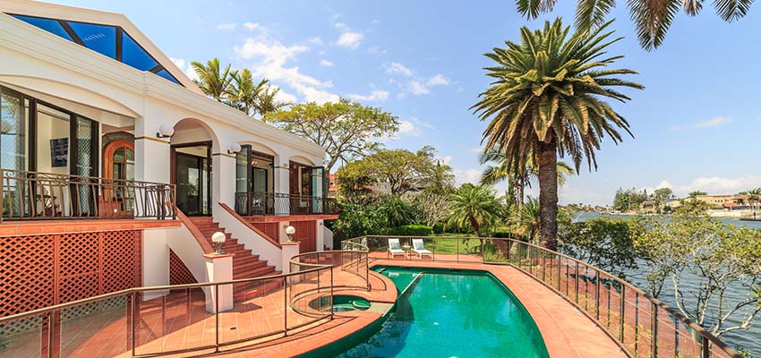 Con Nikiforides family home